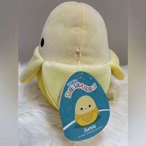 Squishmallow 7.5in junie the banana